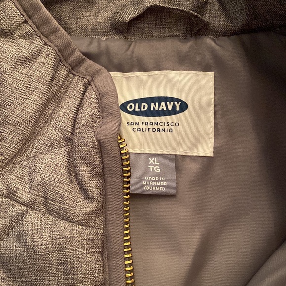 Old Navy Gray Vest - Picture 4 of 4